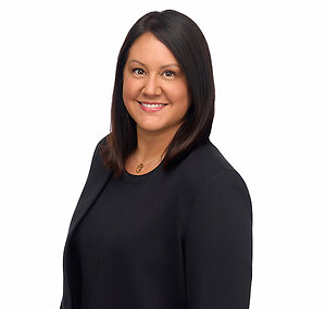 Photo of Laura M. Leahy